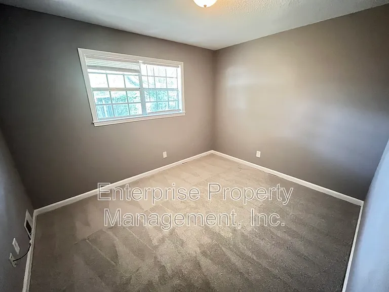 6124 Chinaberry Dr — Photo 20