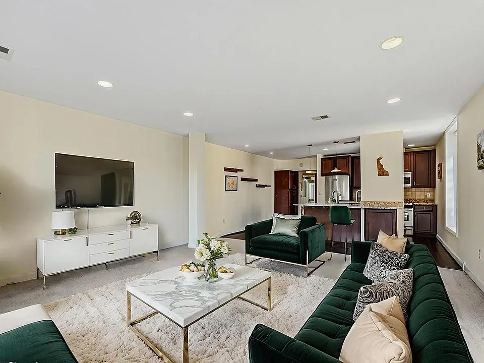 1880 Superfine Ln
