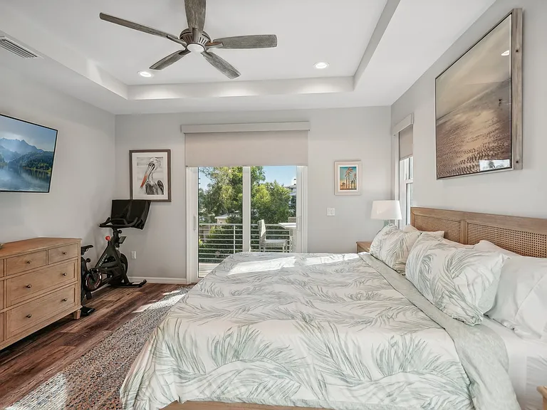 501 Channel Ln — Photo 16