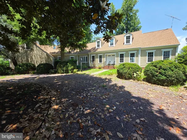 30019 Goose Point Ct, Port Royal, VA 22535