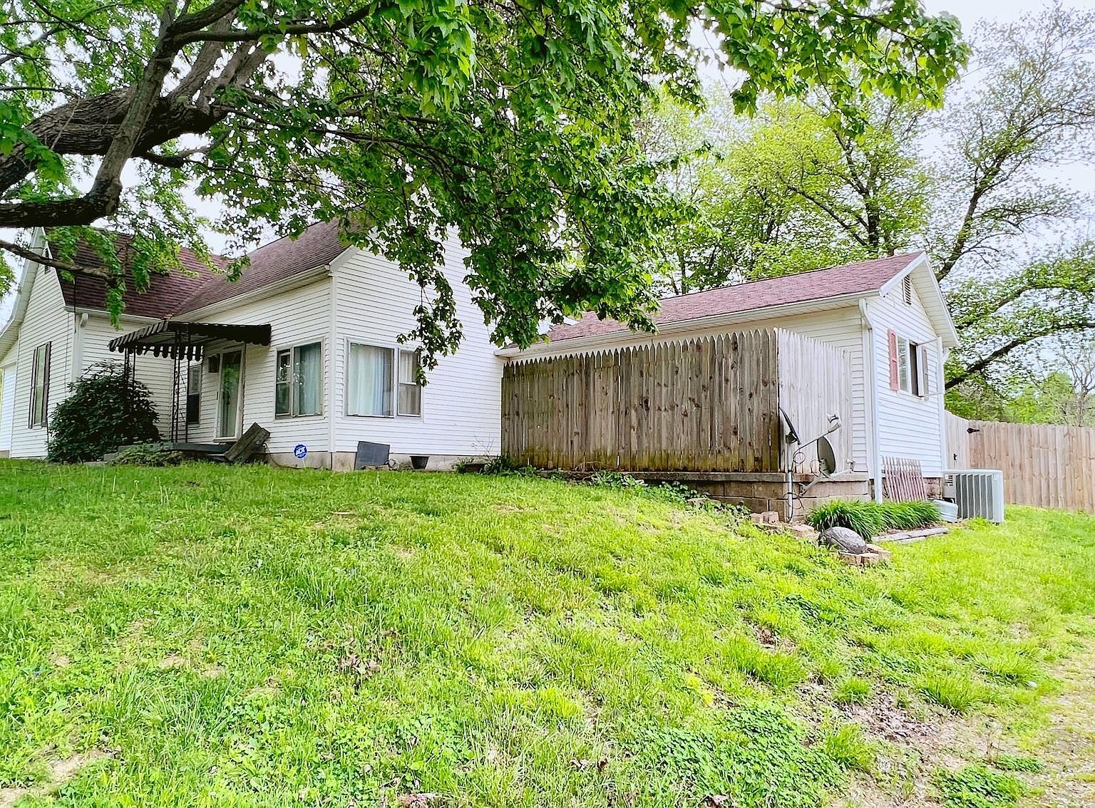 6207 S Augusta Vigo St, Winslow, IN 47598 Zillow