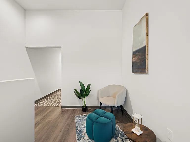 Paradise Oaks Luxury Senior Living — Photo 18