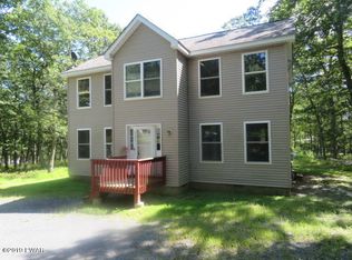 2121 Mallard Ct, Bushkill, PA 18324