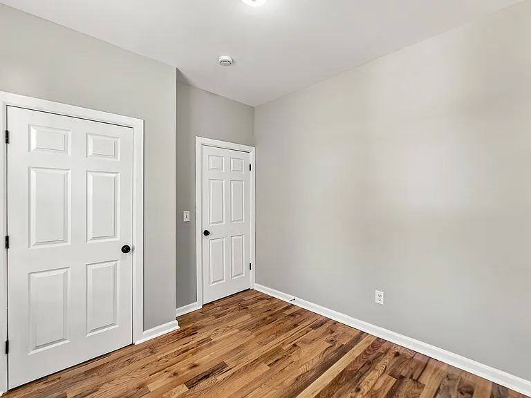 422 Woodside Ave #3 — Photo 17