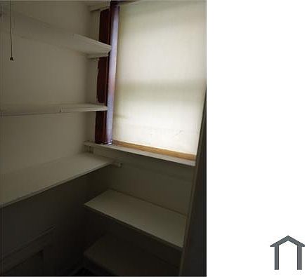 3rd image of 2414 W 70th St Unit 1