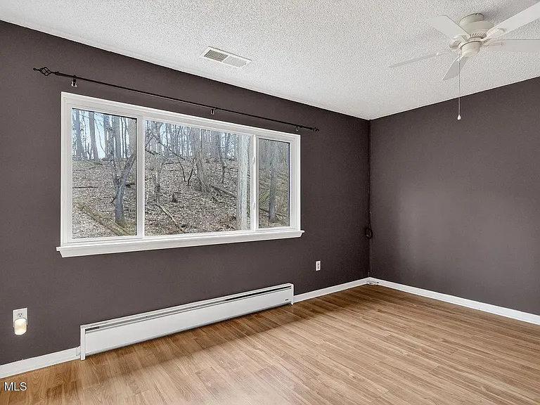80 Crestwood Ter — Photo 24
