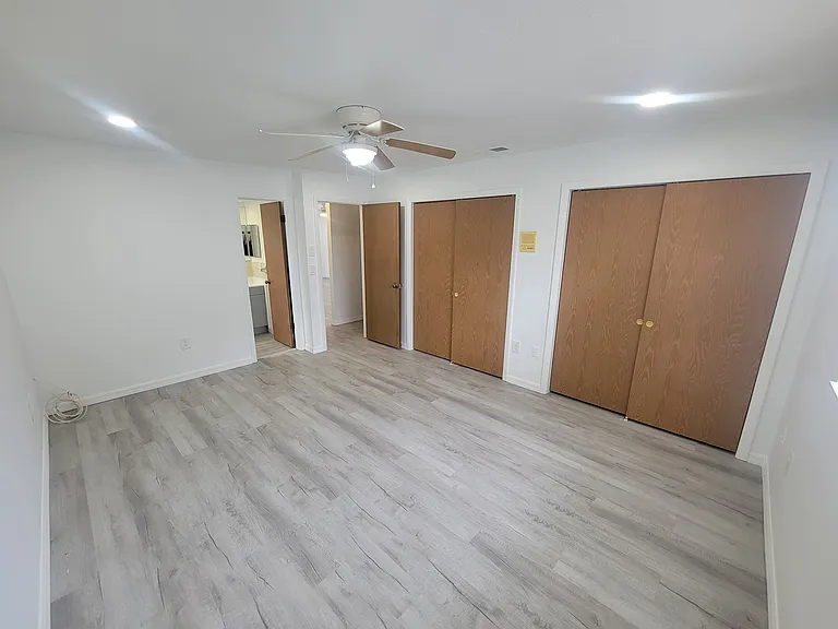 7732 Crosier Ct — Photo 10