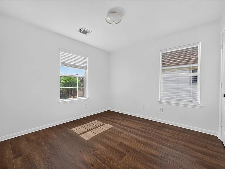 8126 Montague Manor Ln — Photo 31