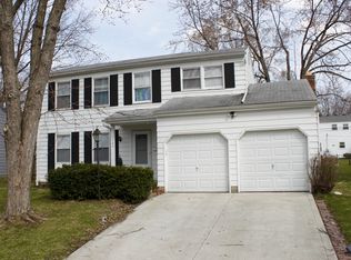 1704 Peardale Rd N, Columbus, OH 43229