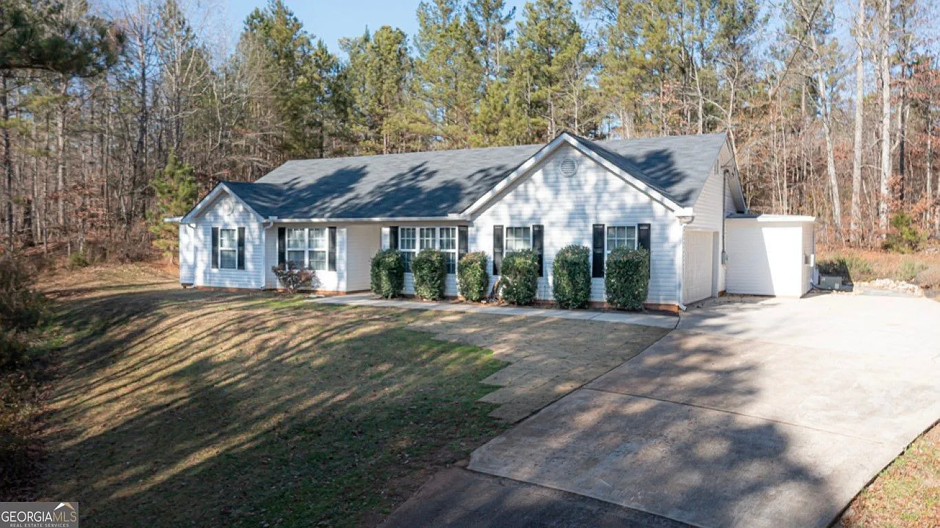 140 Whitehead Dr photo 1