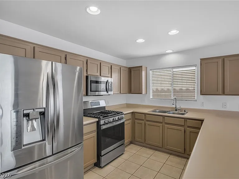 1921 Empoli Ct — Photo 7