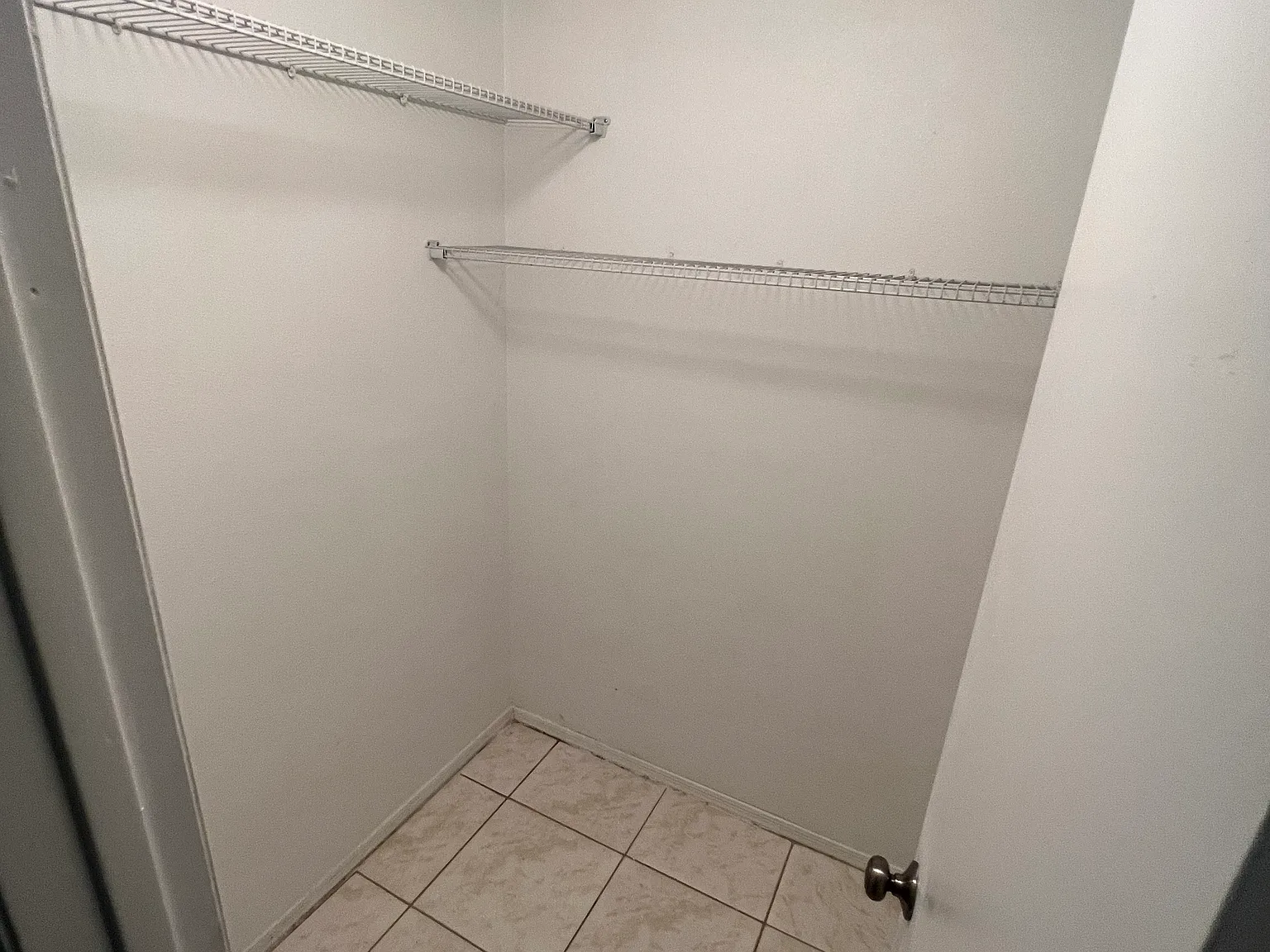3 bed, 1070 sqft, $2,300 — Photo 1