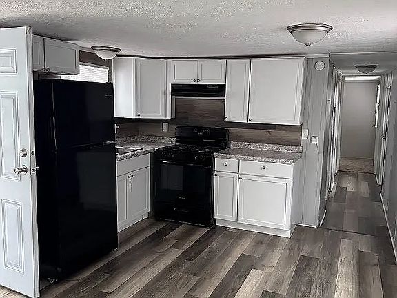 2nd image of 701 State St Lot 31