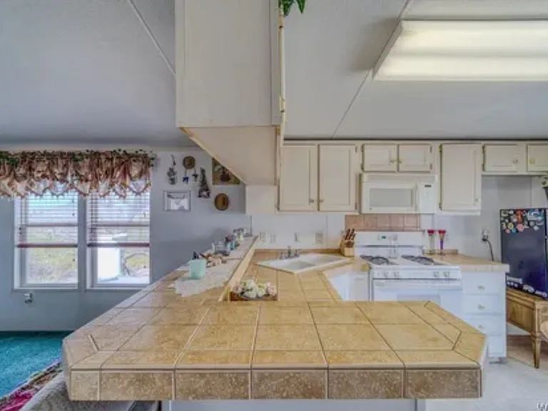 8765 W Mustang Dr — Photo 2