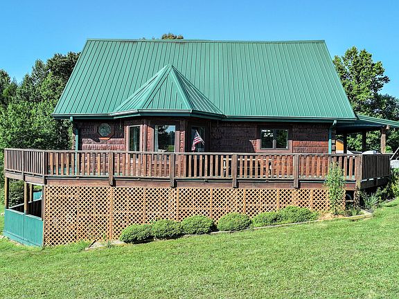 3rd image of 1600 Red Hill Rd