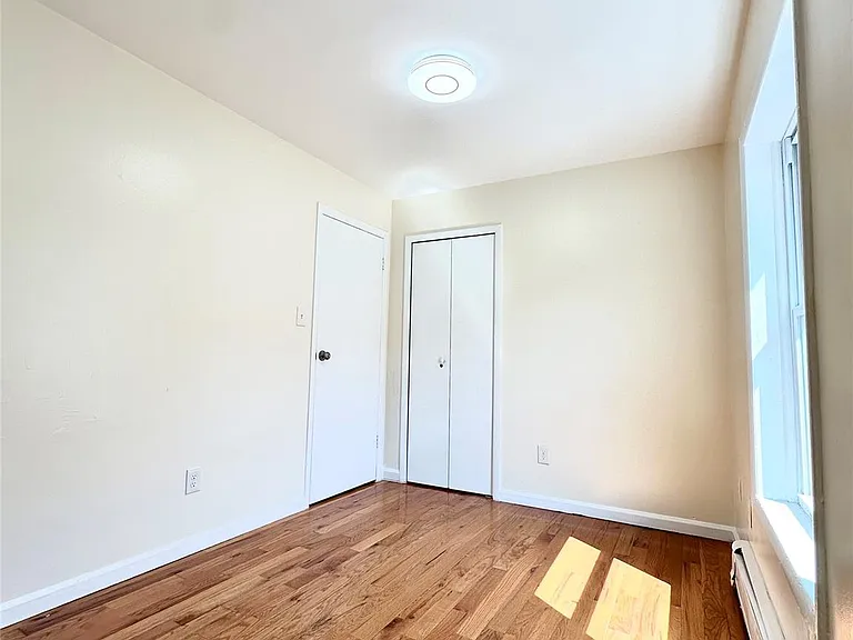 2069 Lacombe Ave #2 — Photo 8