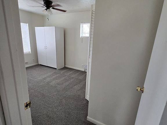 4th image of 21 W Apple St