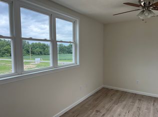 1 Longbranch Dr, Washington, IN 47501