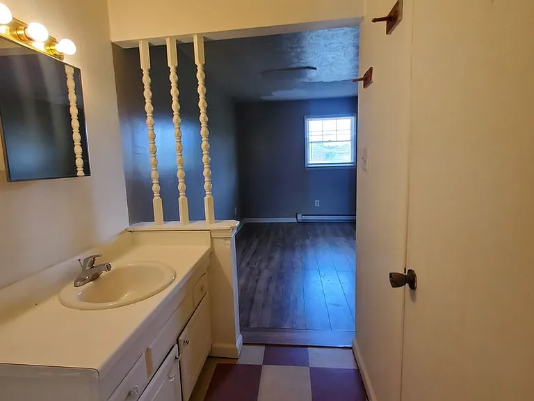 6444B Applecross Ave — Photo 9
