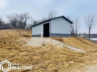 349 Hillcrest Rdg, Montezuma, IA 50171