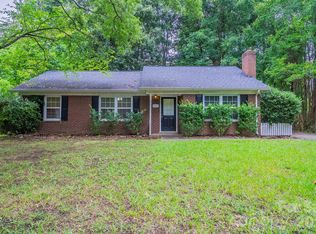 6410 Pineburr Ct, Charlotte, NC 28211