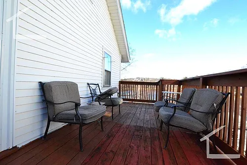 119 Lake St Photo 1