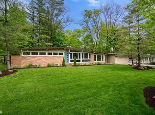 28262 Quail Hollow Rd, Farmington Hills, MI 48331