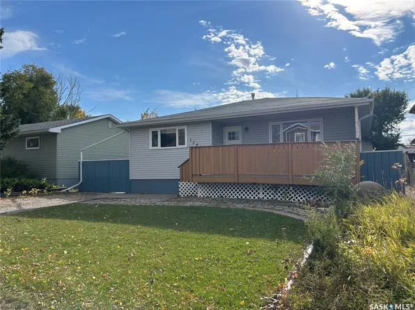 1246 8th Street, Estevan, SK S4A 1H3
