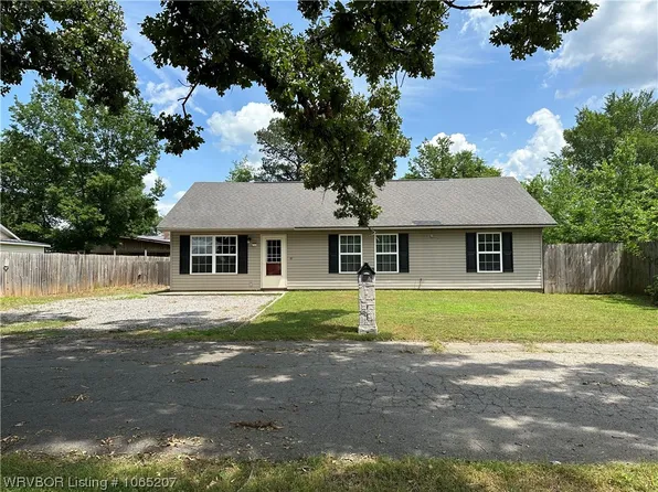 140 Field Ave, Booneville, AR 72927