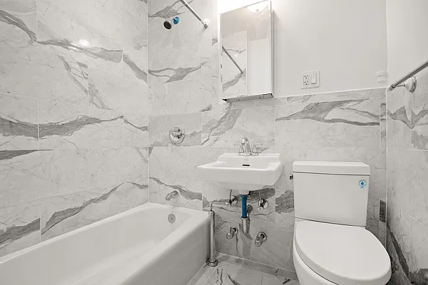 Rented by Cooper & Cooper Real Estate | media 9