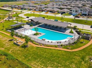 917 Waggoner Dr, Aubrey, TX 76227