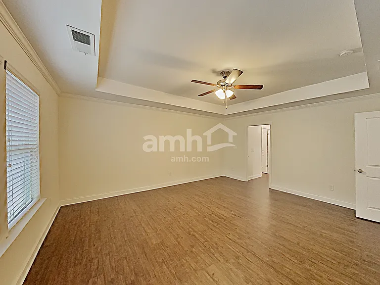 411 Pearson Cir — Photo 15
