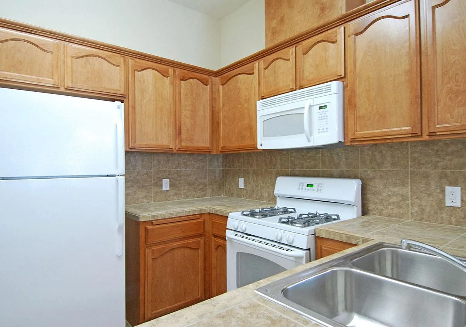 294.242 - Darrell R. & Geraldine M. Mohr — Photo 4
