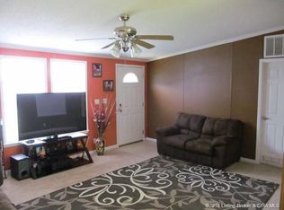 4205 E Dutch Creek Rd, Pekin, IN 47165
