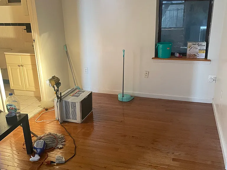 1621 Lexington Ave #8 — Photo 2
