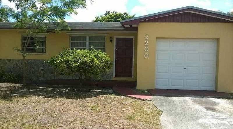 1st image of 2200 NW 190th Ter