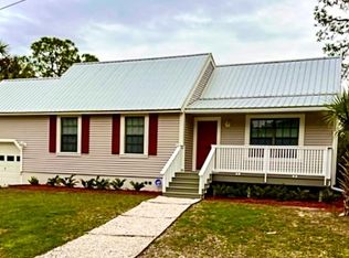 15638 Sunset Point Dr, Cedar Key, FL 32625