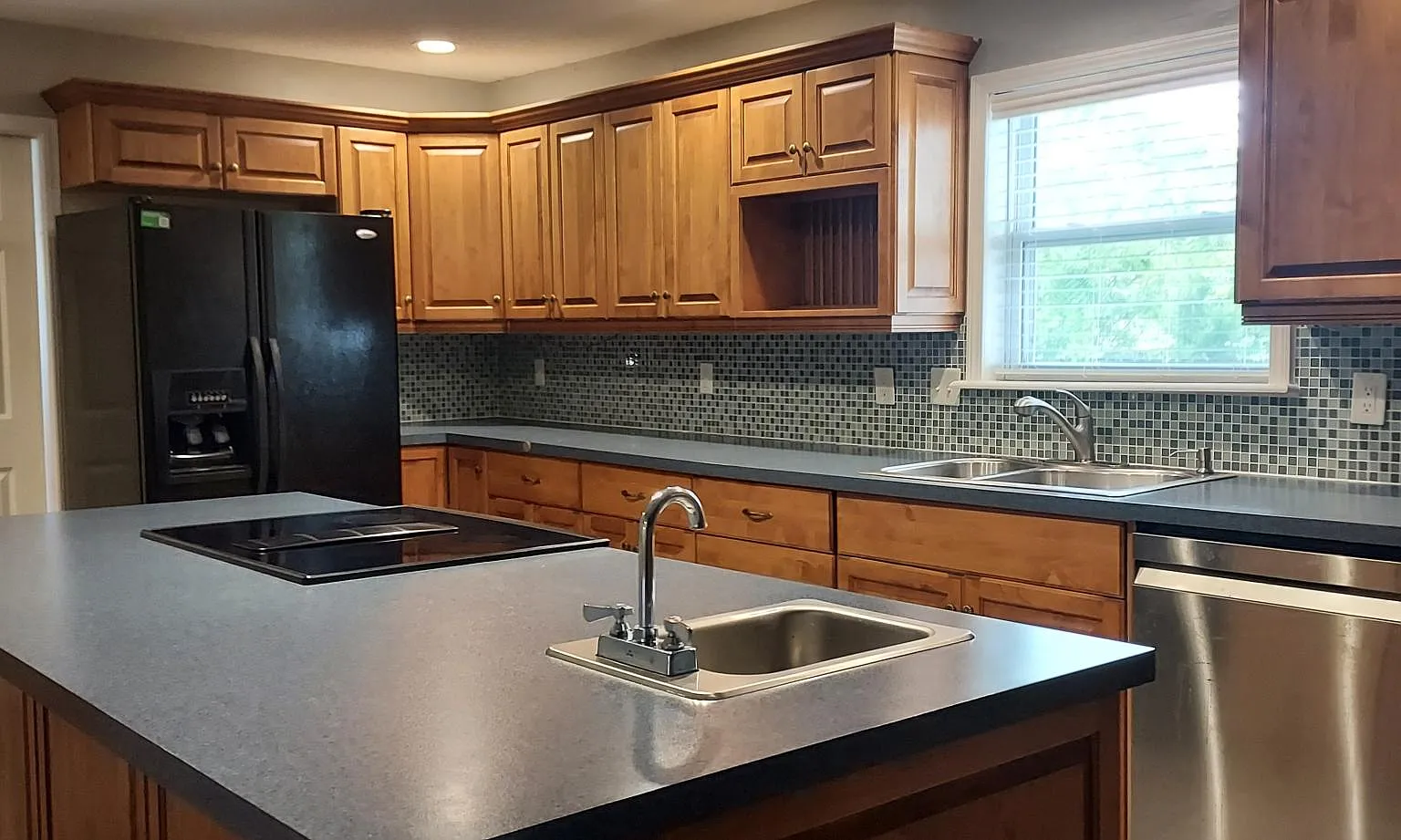277 Airport Blvd — Photo 1