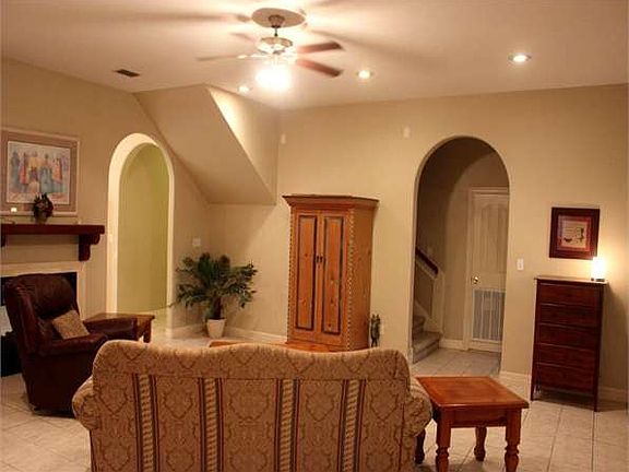 3rd image of 28252 McLelland Dr