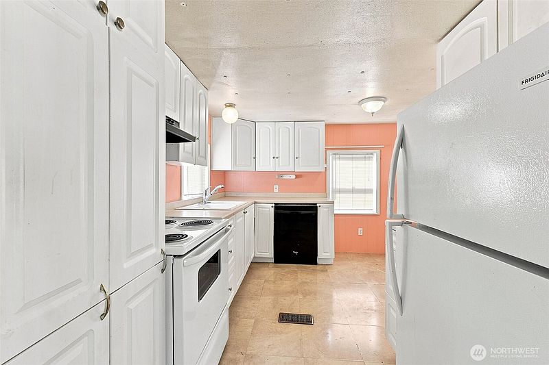5th image of 2424 S 260th Street