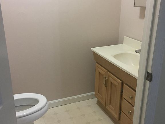 1/2 bath