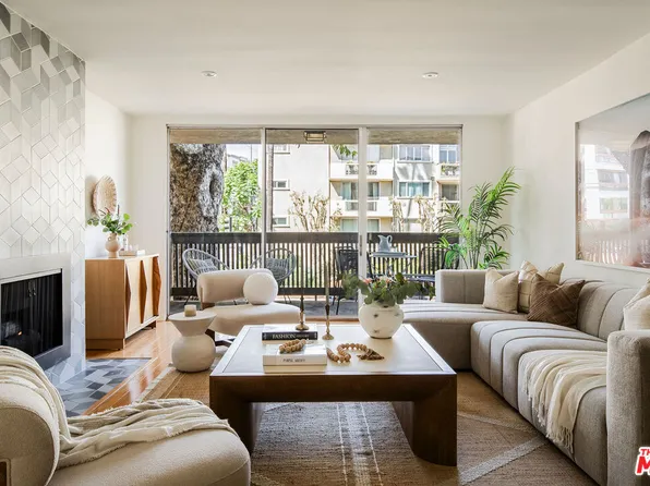 809 S Bundy Dr APT 117, Los Angeles, CA 90049