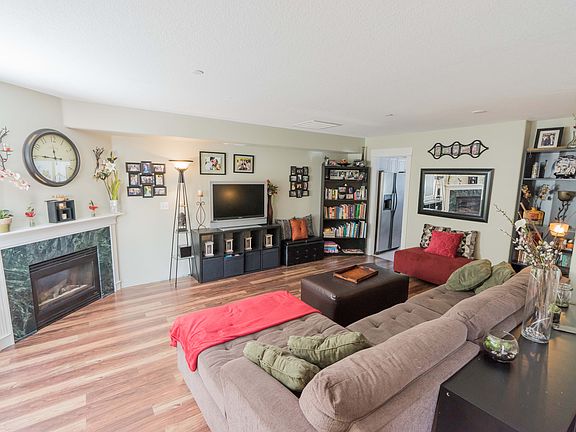 2nd image of 75 River Rock Ln