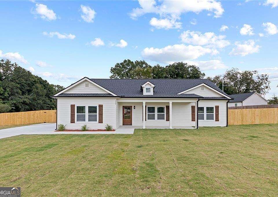1st image of 1564 McIntosh Rd