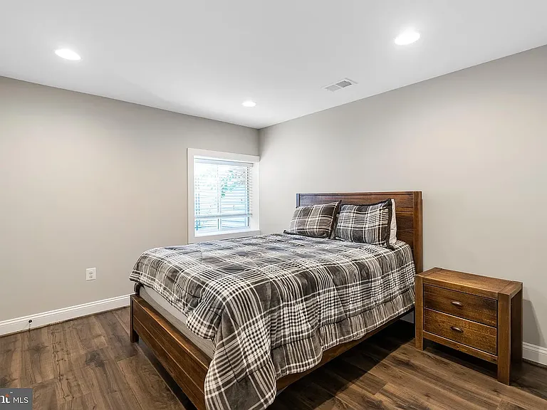 26769 Crusher Dr — Photo 25