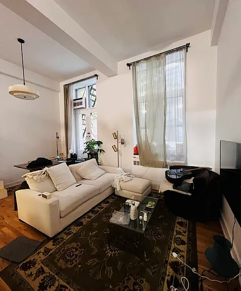 160 W 16th St #1C — Photo 7