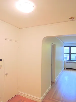 Rented by Manhattan Spaces | media 8