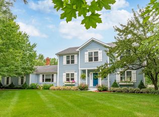 151 Deer Ln E, Barrington, IL 60010