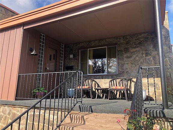 4th image of 33 Kensington Cir
