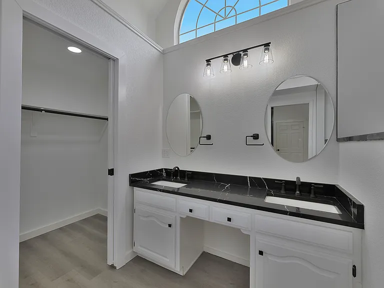 9012 Cumberland Dr — Photo 4